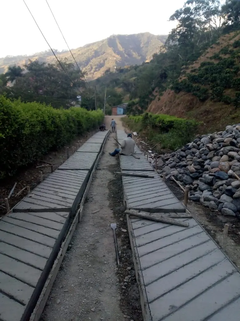 Obra vial rural